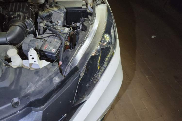 Used Honda Vezel 2018 1.5L CVT 2WD Technology Elite Model Engine Bay Left