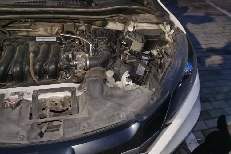 Used Honda Vezel 2018 1.5L CVT 2WD Technology Elite Model Engine Bay Left