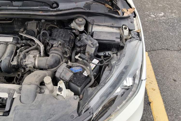 Used Honda Vezel 2018 1.5L CVT 2WD Technology Elite Model Engine Bay Left