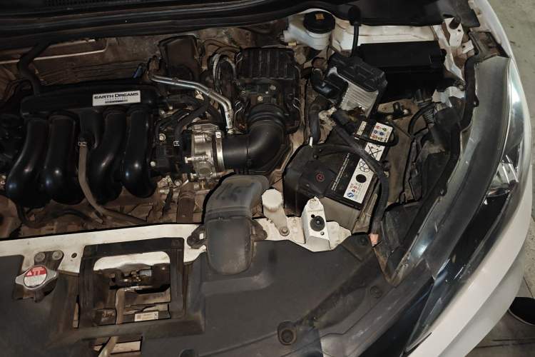 Used Honda Vezel 2018 1.5L CVT 2WD Technology Elite Model Engine Bay Left