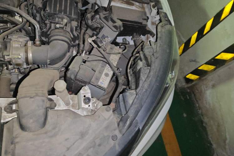 Used Honda Vezel 2018 1.5L CVT 2WD Technology Elite Model Engine Bay Left