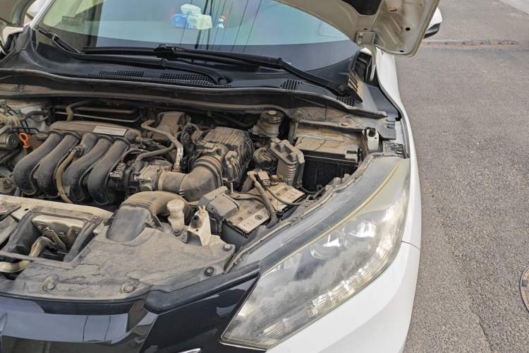 Used Honda Vezel 2018 1.5L CVT 2WD Technology Elite Model Engine Bay Left