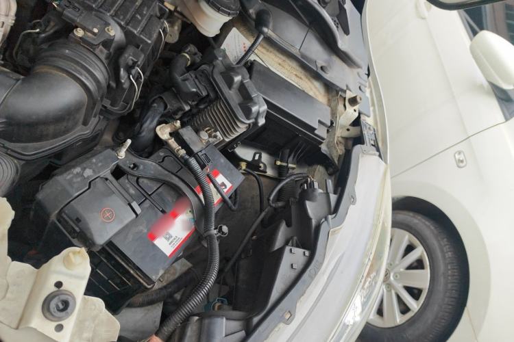 Used Honda Vezel 2018 1.5L CVT 2WD Technology Elite Model Engine Bay Left