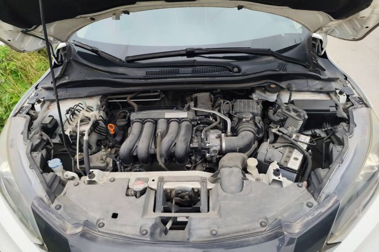 Used Honda Vezel 2018 1.5L CVT 2WD Technology Elite Model Engine Bay