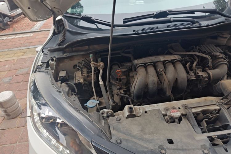 Used Honda Vezel 2018 1.5L CVT 2WD Technology Elite Model Engine Bay Right