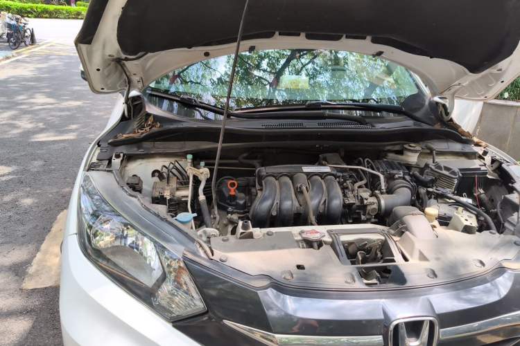 Used Honda Vezel 2018 1.5L CVT 2WD Technology Elite Model Engine Bay Right