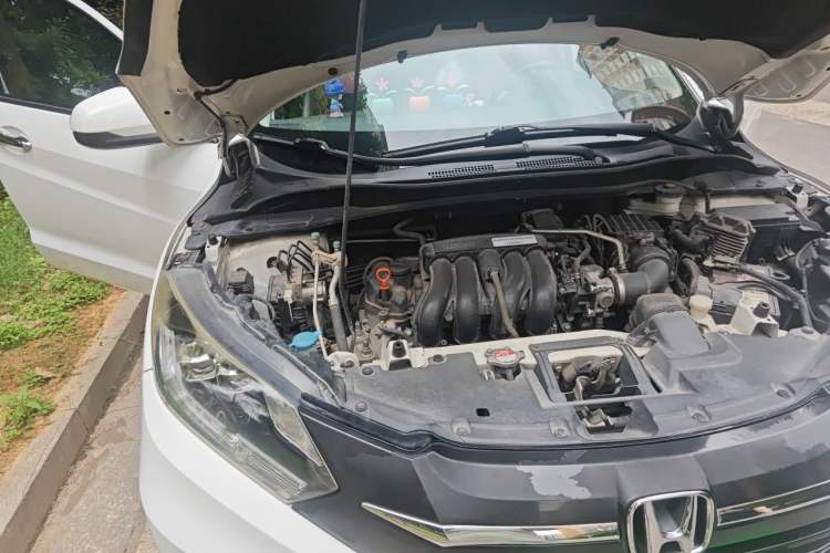 Used Honda Vezel 2018 1.5L CVT 2WD Technology Elite Model Engine Bay Right