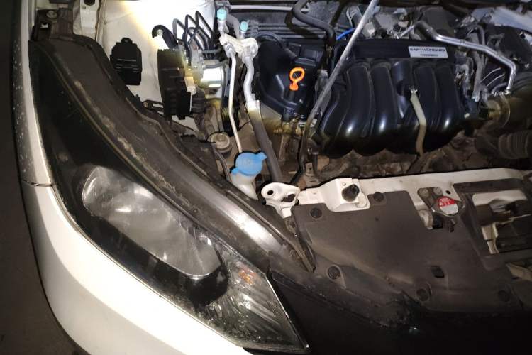 Used Honda Vezel 2018 1.5L CVT 2WD Technology Elite Model Engine Bay Right