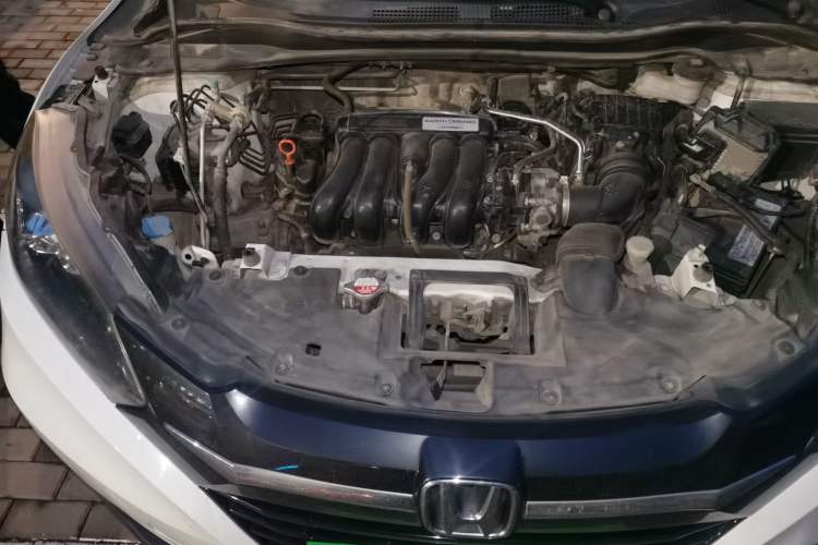 Used Honda Vezel 2018 1.5L CVT 2WD Technology Elite Model Engine Bay Right