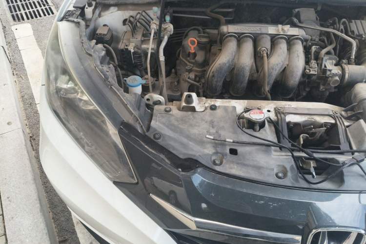 Used Honda Vezel 2018 1.5L CVT 2WD Technology Elite Model Engine Bay Right