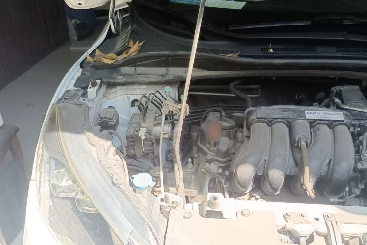 Used Honda Vezel 2018 1.5L CVT 2WD Technology Elite Model Engine Bay Right
