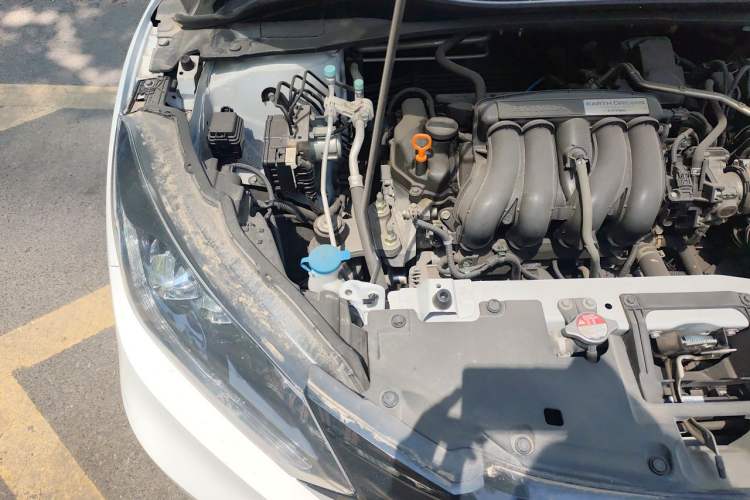Used Honda Vezel 2018 1.5L CVT 2WD Technology Elite Model Engine Bay Right