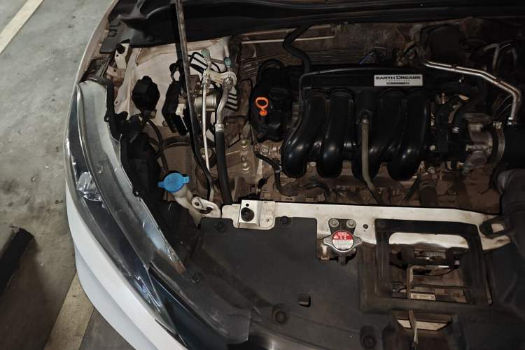 Used Honda Vezel 2018 1.5L CVT 2WD Technology Elite Model Engine Bay Right