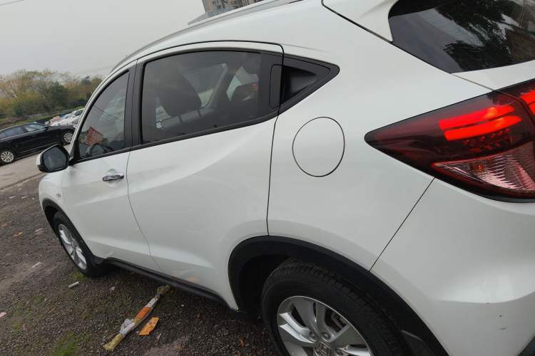 Used Honda Vezel 2018 1.5L CVT 2WD Technology Elite Model Exterior 3