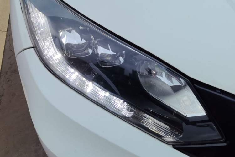 Used Honda Vezel 2018 1.5L CVT 2WD Technology Elite Model Exterior 3