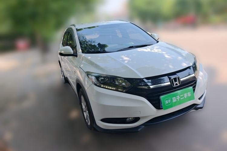Used Honda Vezel 2018 1.5L CVT 2WD Technology Elite Model Front Right 45 Deg