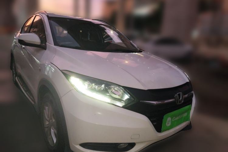 Used Honda Vezel 2018 1.5L CVT 2WD Technology Elite Model Front Right 45 Deg