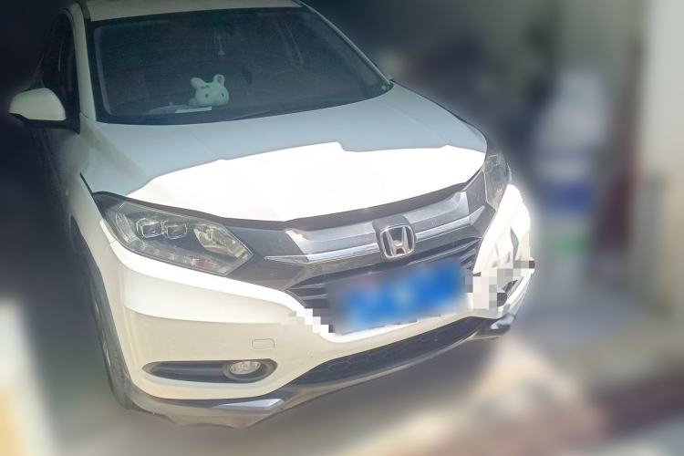 Used Honda Vezel 2018 1.5L CVT 2WD Technology Elite Model Front Right 45 Deg