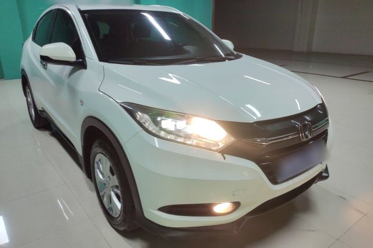Used Honda Vezel 2018 1.5L CVT 2WD Technology Elite Model Front Right 45 Deg