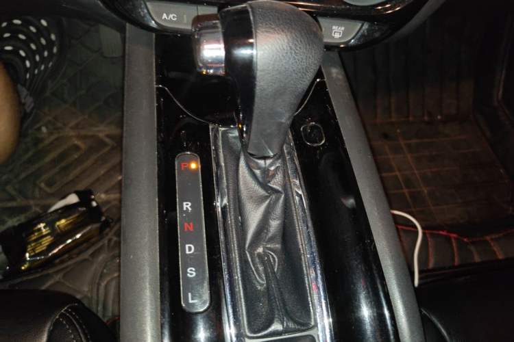 Used Honda Vezel 2018 1.5L CVT 2WD Technology Elite Model Gear Lever
