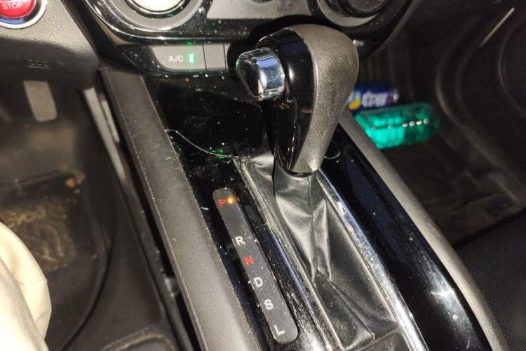 Used Honda Vezel 2018 1.5L CVT 2WD Technology Elite Model Gear Lever