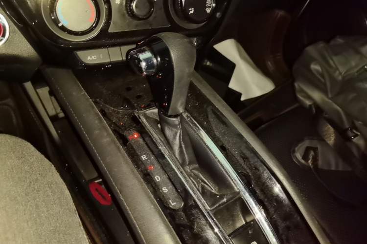Used Honda Vezel 2018 1.5L CVT 2WD Technology Elite Model Gear Lever