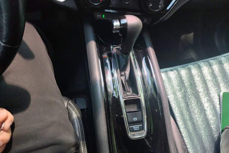 Used Honda Vezel 2018 1.5L CVT 2WD Technology Elite Model Gear Lever