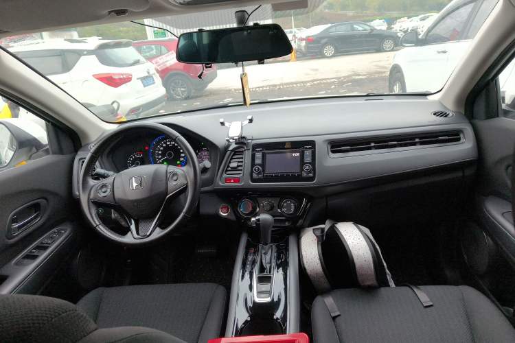 Used Honda Vezel 2018 1.5L CVT 2WD Technology Elite Model Interior 2