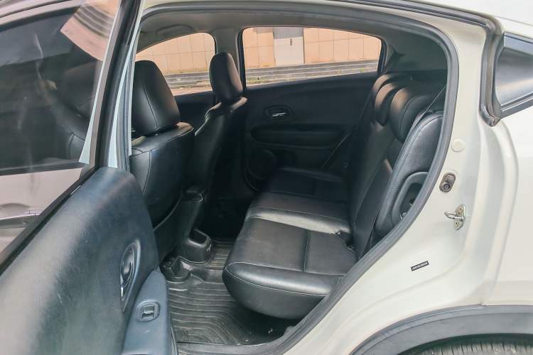 Used Honda Vezel 2018 1.5L CVT 2WD Technology Elite Model Interior 2