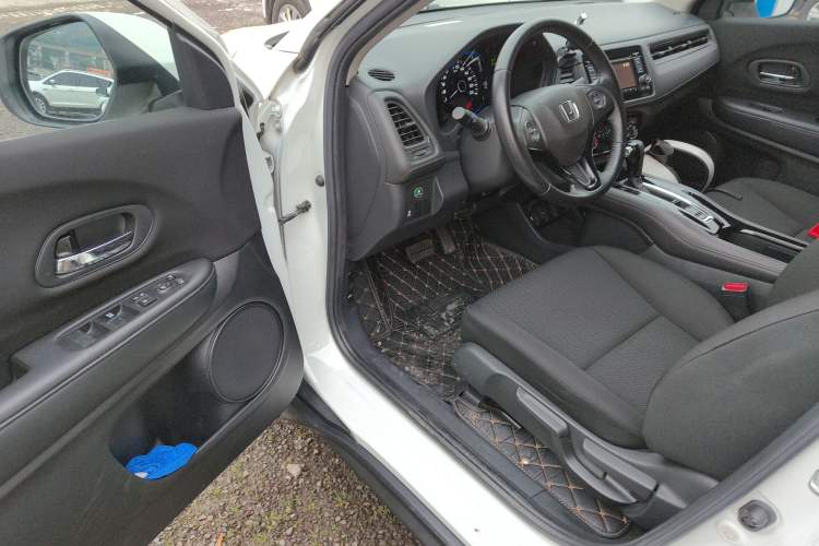 Used Honda Vezel 2018 1.5L CVT 2WD Technology Elite Model Interior 3