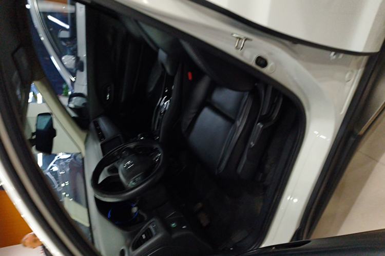 Used Honda Vezel 2018 1.5L CVT 2WD Technology Elite Model Interior 3