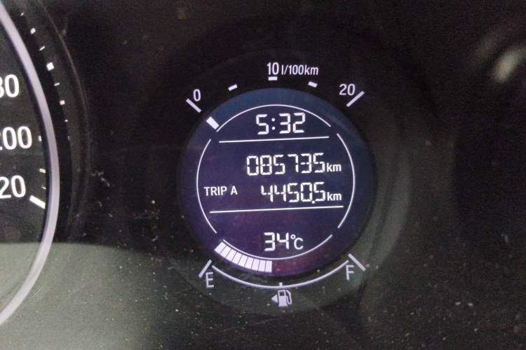 Used Honda Vezel 2018 1.5L CVT 2WD Technology Elite Model Odometer Close Up