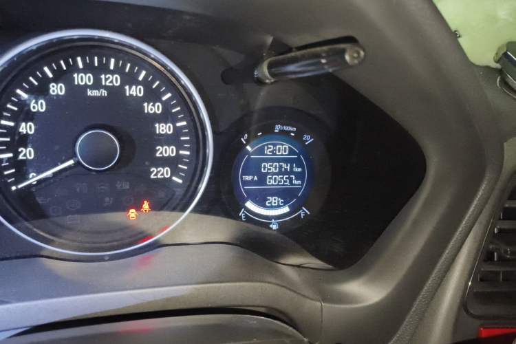 Used Honda Vezel 2018 1.5L CVT 2WD Technology Elite Model Odometer Close Up