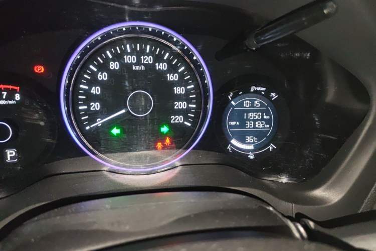 Used Honda Vezel 2018 1.5L CVT 2WD Technology Elite Model Odometer Close Up