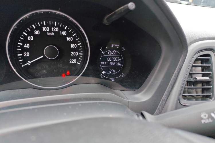 Used Honda Vezel 2018 1.5L CVT 2WD Technology Elite Model Odometer Close Up
