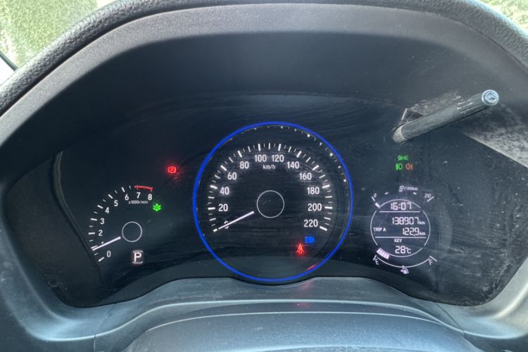 Used Honda Vezel 2018 1.5L CVT 2WD Technology Elite Model Odometer Close Up