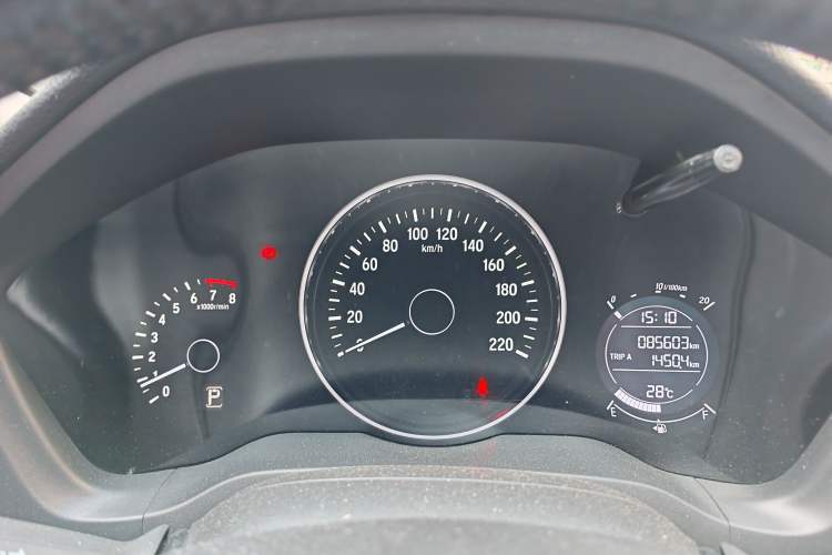 Used Honda Vezel 2018 1.5L CVT 2WD Technology Elite Model Odometer Close Up