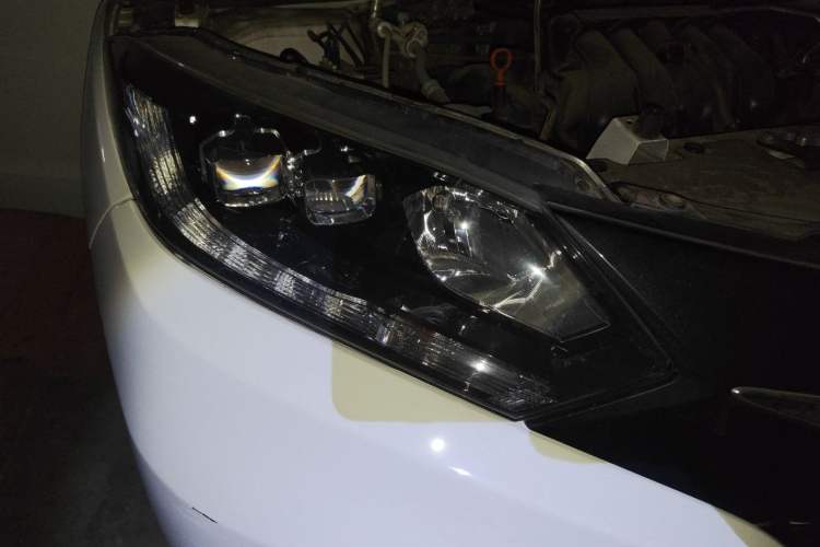 Used Honda Vezel 2018 1.5L CVT 2WD Technology Elite Model Right Front Headlight
