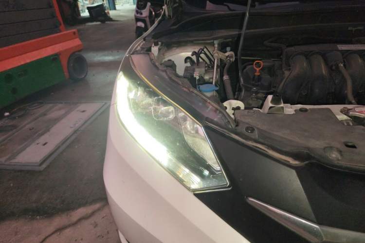 Used Honda Vezel 2018 1.5L CVT 2WD Technology Elite Model Right Front Headlight