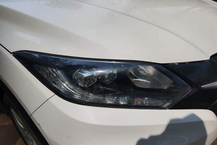 Used Honda Vezel 2018 1.5L CVT 2WD Technology Elite Model Right Front Headlight