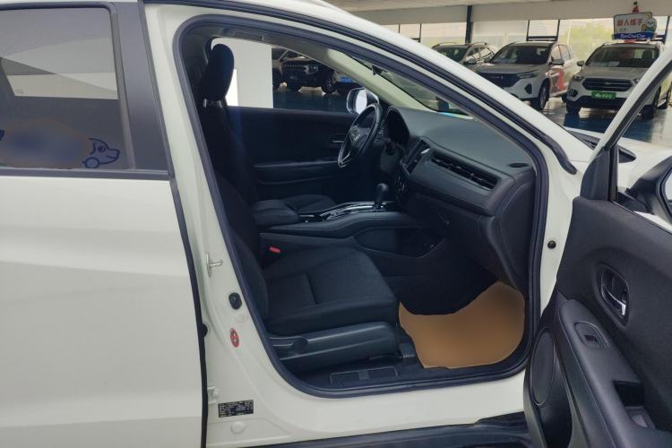 Used Honda Vezel 2018 1.5L CVT 2WD Technology Elite Model Right Front Seat