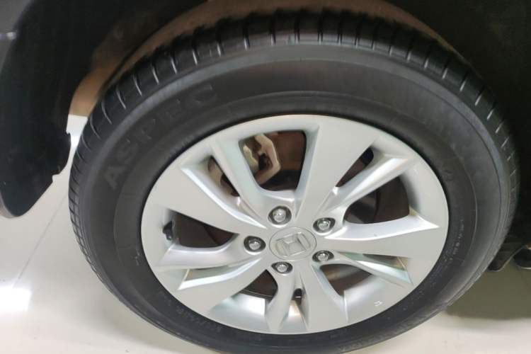 Used Honda Vezel 2018 1.5L CVT 2WD Technology Elite Model Right Rear Wheel Hub