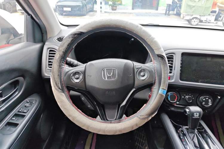 Used Honda Vezel 2018 1.5L CVT 2WD Technology Elite Model Steering Wheel