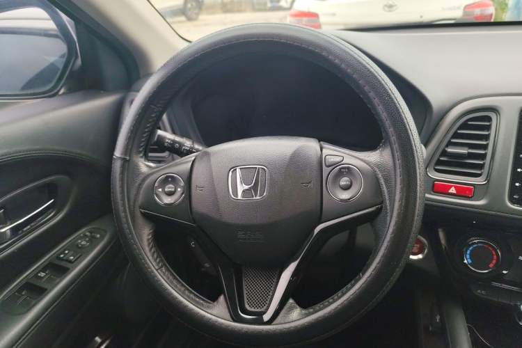 Used Honda Vezel 2018 1.5L CVT 2WD Technology Elite Model Steering Wheel