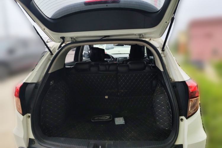 Used Honda Vezel 2018 1.5L CVT 2WD Technology Elite Model Trunk
