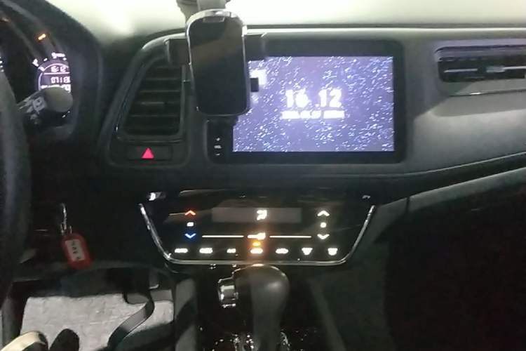 Used Honda Vezel 2019 220 TURBO CVT Elite Edition China VI Audio And AC Panel