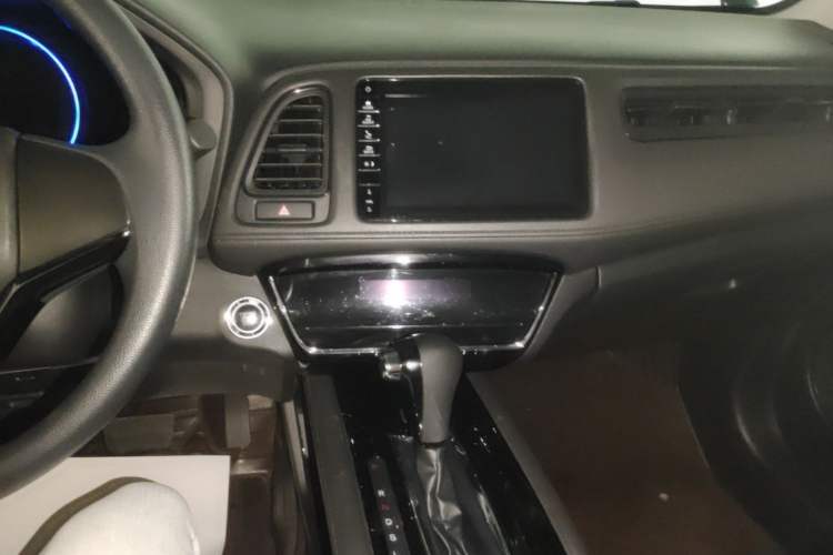 Used Honda Vezel 2019 220 TURBO CVT Luxury Edition China VI Audio And AC Panel