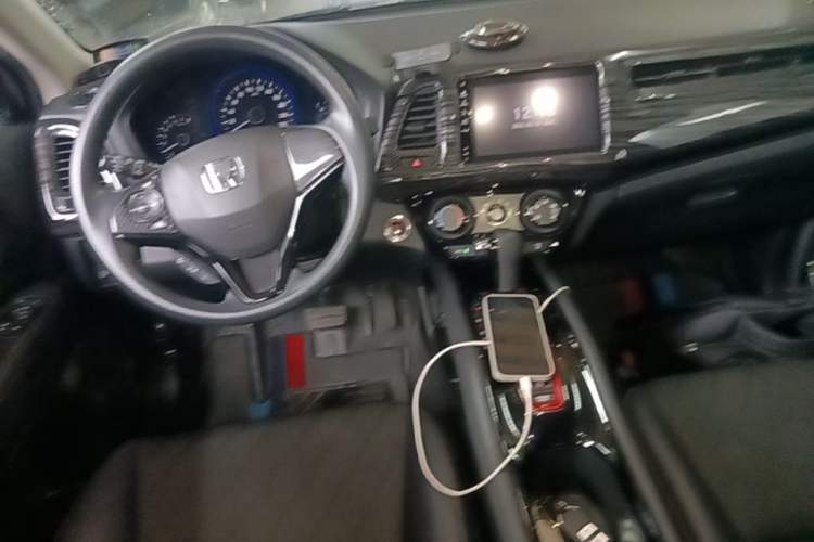 Used Honda Vezel 2019 1.5L CVT Luxury Model China VI Center Console