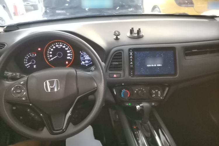 Used Honda Vezel 2019 1.5L CVT Pioneer Edition China VI Center Console