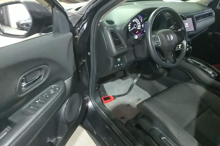 Used Honda Vezel 2019 220 TURBO CVT Elite Edition China VI Driver Seat